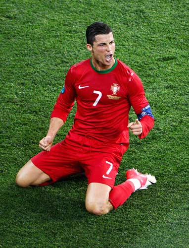 混团世界杯，孙颖莎真的好，把吉祥物送给了小妹妹，期待她的下次比赛