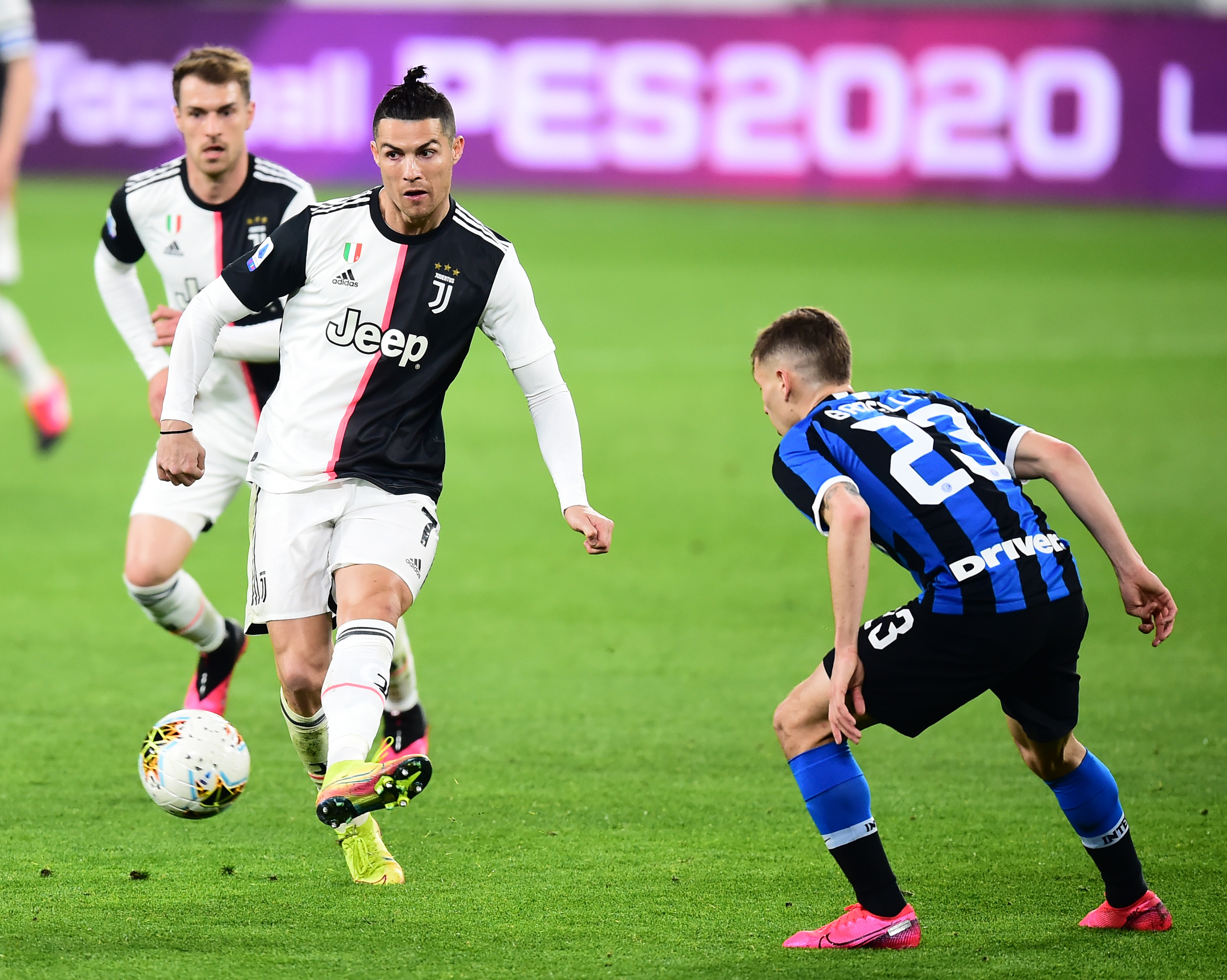 U22国足vs乌兹别克斯坦U22：拜合拉木替补，蒯纪闻、毛伟杰首发