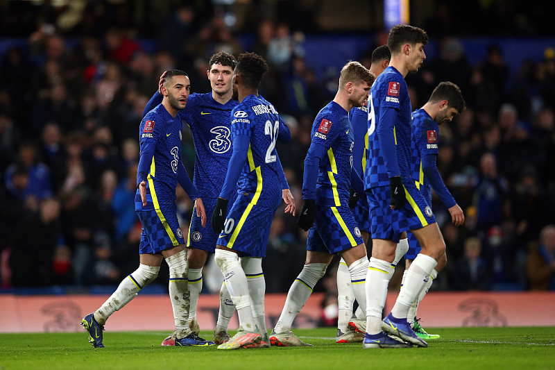 梅西再创纪录引全场欢呼