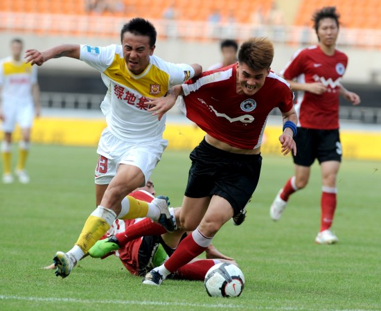 官方：阿森纳签下16岁金特罗兄弟，两人于2027年正式加盟