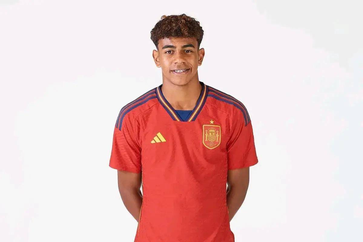 英超：利物浦主场4-0大胜埃弗顿